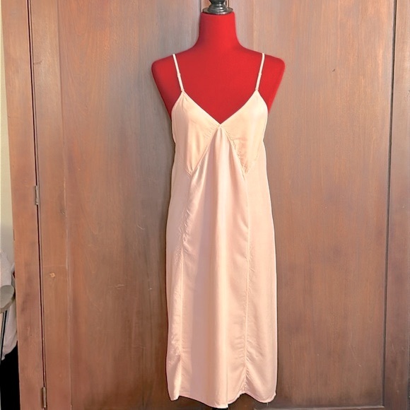 Peachy Vintage Slip - Picture 1 of 14